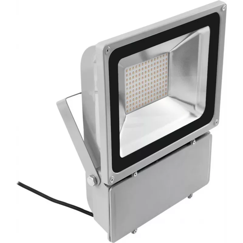 LED prožektorius EUROLITE FL-100 3000K — šiltai baltos šviesos išvestis