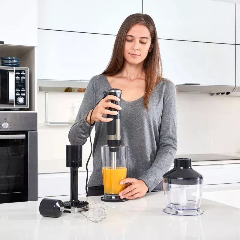 Panardinamas blenderis Juoda & Decker BXHBA1500E — 1500 W rankinis blenderis su nerūdijančio plieno kotu, 20 greičių, smulkintuvu, plaktuvėliu, pulsiniu režimu