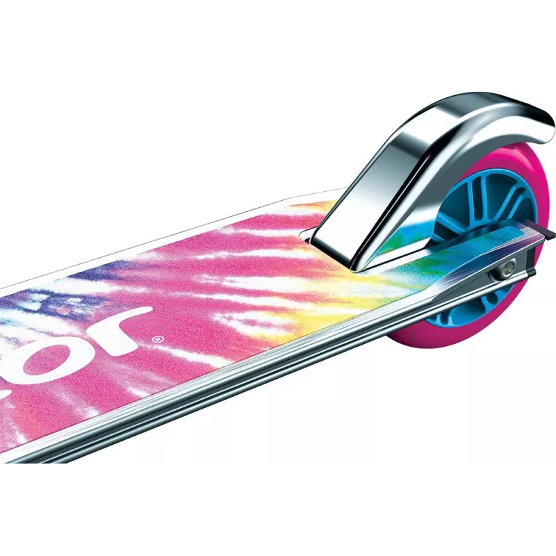 Vaikiškas paspirtukas Razor A Tie-Dye — aliuminis sulankstomas 2 ratų paspirtukas, reguliuojama vairo kolonėlė, ABEC-5, maksimali apkrova 65 kg