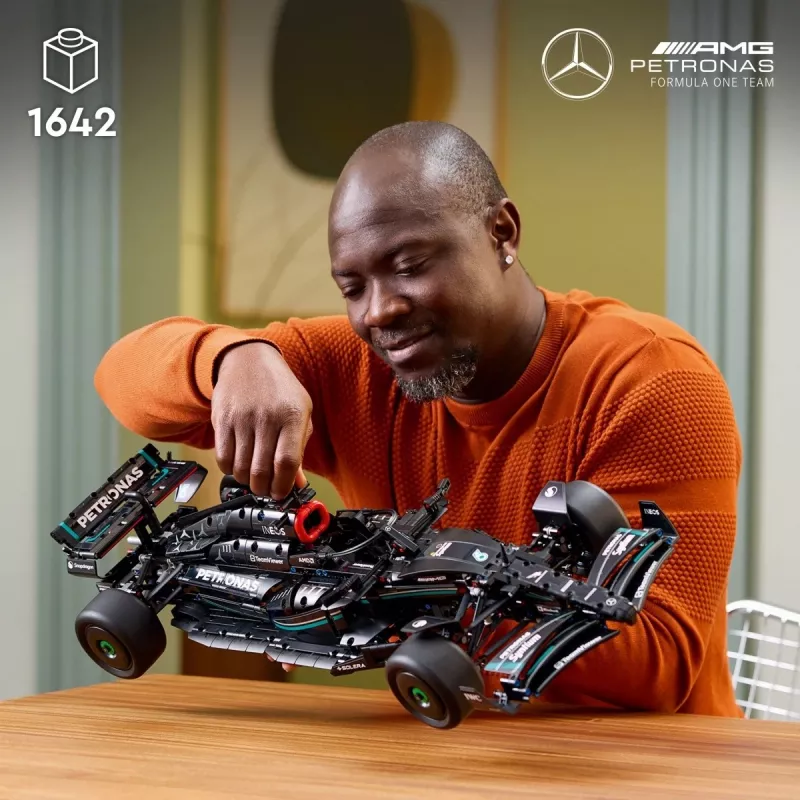 LEGO Technic modelio rinkinys Mercedes‑AMG F1 W14 E Performance — 1 432 detalės, rekomenduojamas amžius 18+
