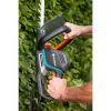 Gardena elektrinis gyvatvorių žirglys PowerCut 700/65, 65 cm, dviguba geležtė, 2.7 cm, oranžinė, juoda, mėlyna, 3.1 m/s², 87 dB