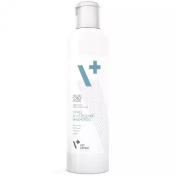 Hipoalerginis šampūnas VETEXPERT 250 ml šunims ir katėms — valantis, visų kailio tipų, bet kokio amžiaus
