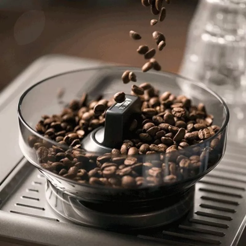 Sage Barista Touch visiškai automatinis espreso aparatas 2 l