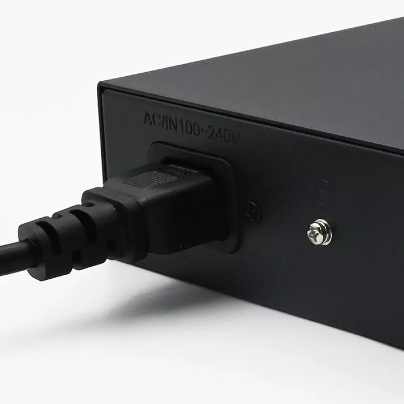 Ethernet PoE komutatorius QOLTEC 16x RJ45, 2x RJ45 uplink, 1x SFP (MPN 52291)