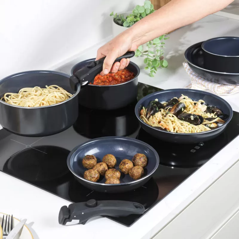 Puodų rinkinys Russell Hobbs RH03321EU7 — 8 dalių, nelimpantis, tinkamas plauti indaplovėje