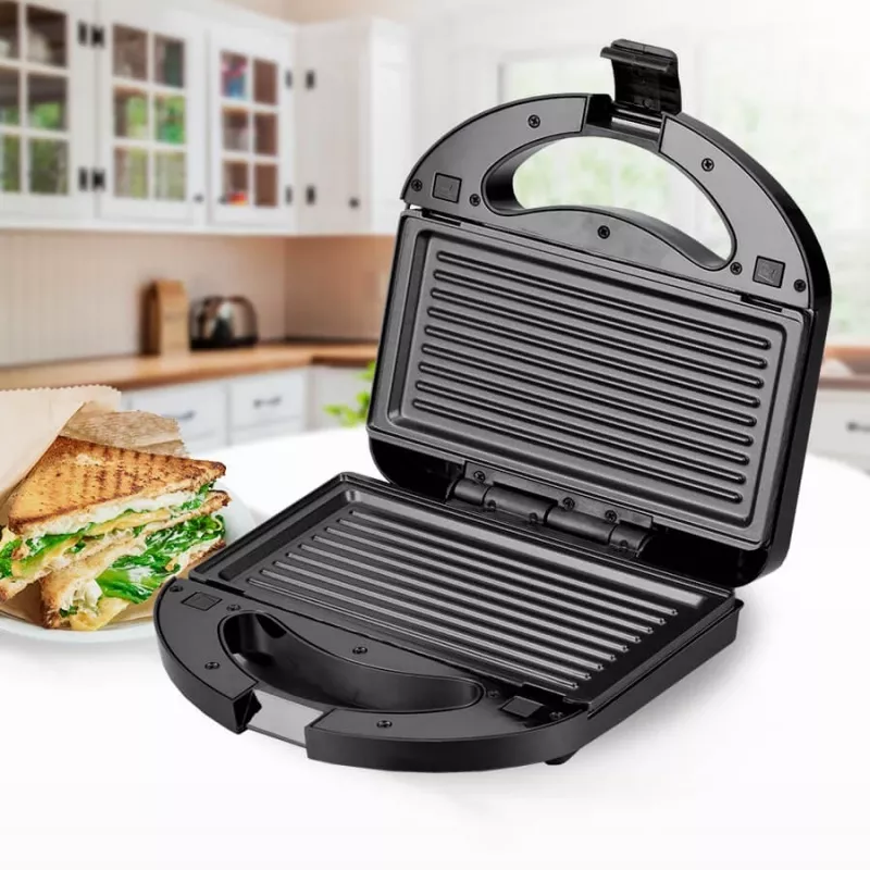 Skrudintuvas sumuštinių keptuvas Maestro MR-709 3 viename 750 W — sumuštinių presas, grilio ir vaflių plokštės, balta