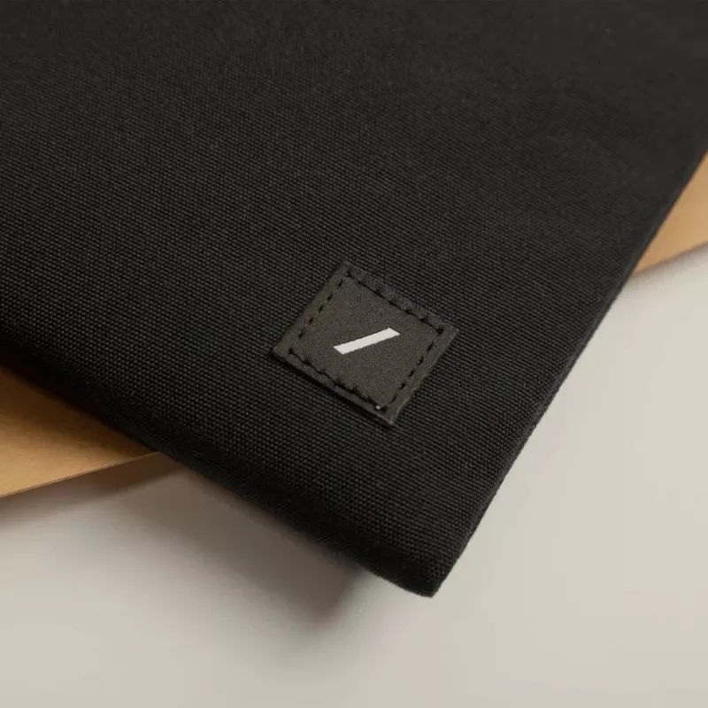 Krepšys-įdėklas Native Union W.F.A Sleeve, skirtas 14 colių MacBook, monochromatinis