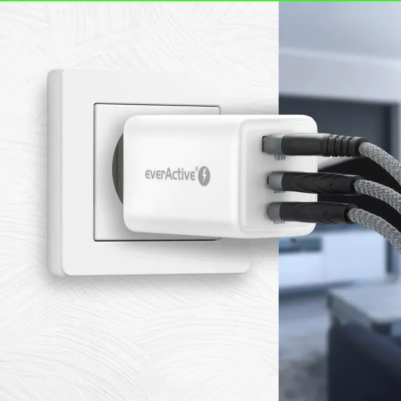 Maitinimo įkroviklis everActive SQ-655Q 65W, 1×USB-A + 2×USB-C greitasis įkrovimas