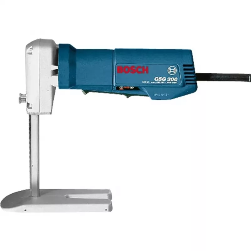 Elektrinis universalus pjaustytuvas Bosch GSG 300 — tuščiosios eigos greitis 3200 aps./min, svoris 1,6 kg (su baterija)
