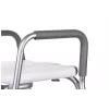 Dušo kėdė ActionMed KP300AM su atlošu ir porankiais, polipropilenas, reguliuojamas aukštis 43–56 cm, sėdynė 40×33 cm, maks. naudotojo svoris 110 kg