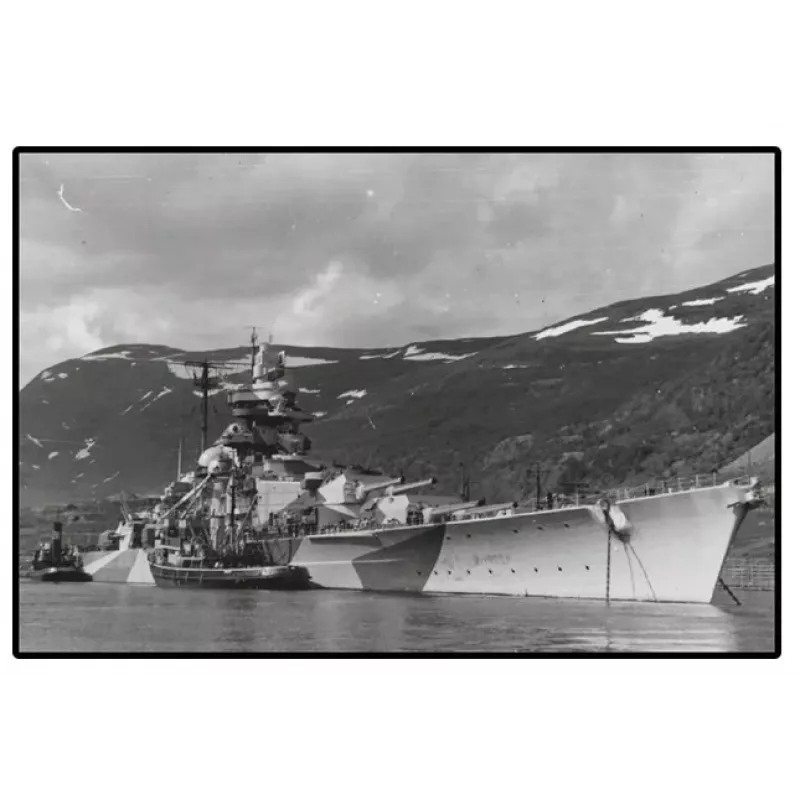 Konstruktorius Cobi Battleship Tirpitz modelis su 593 dalimis, mastelis ir demonstravimo ypatybės