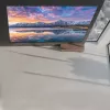 TV laikiklis prie sienos Maclean MC-759 13–55 colių ekranams, 30 kg talpa, VESA 75x75–400x400, pakreipiamas ir reguliuojamo gylio