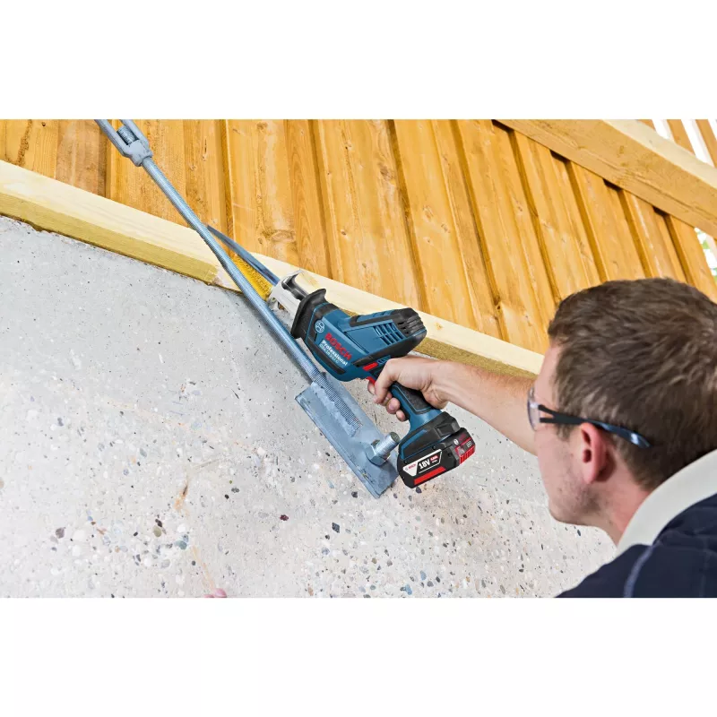 Bosch GSA 18 V-LI C Professional akumuliatorinis siaurapjūklis 3050 smūg./min 2 kg
