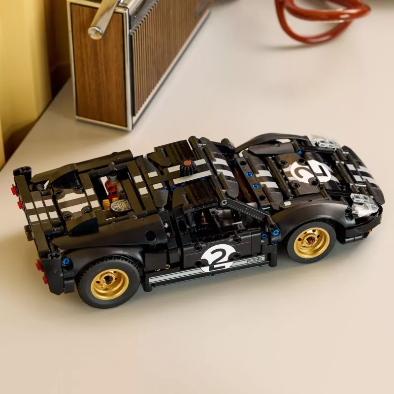 LEGO TECHNIC 42223 1966 „Ford GT40 MKII“ lenktyninis automobilis