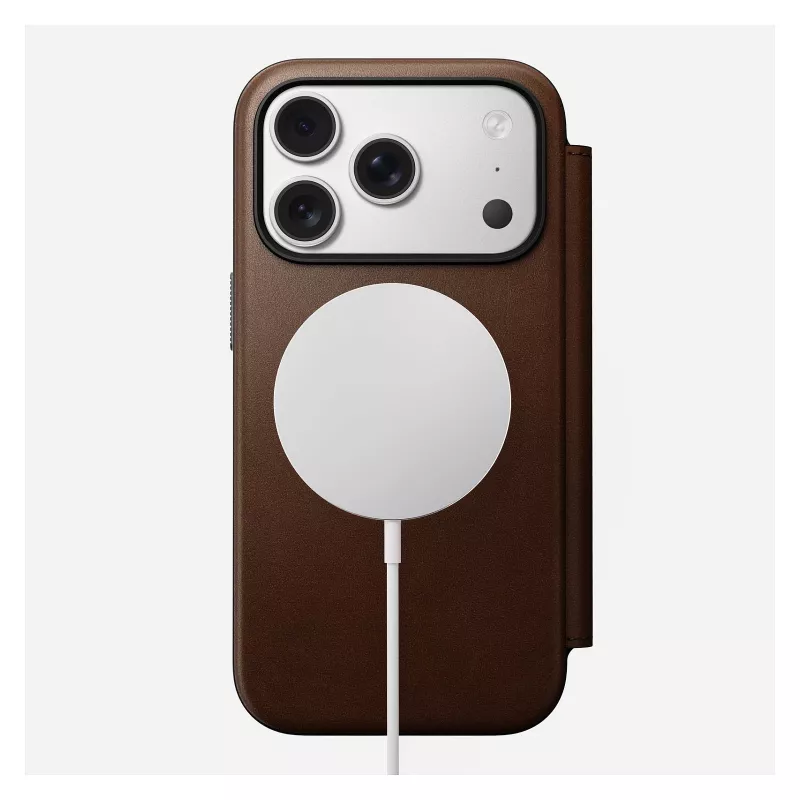 Odinis aplanko tipo telefono dėklas Nomad Modern Leather Folio, skirtas iPhone 17 Pro — rudas, tinka 6,3 colio (16 cm) ekranui, 4 kortelių kišenės