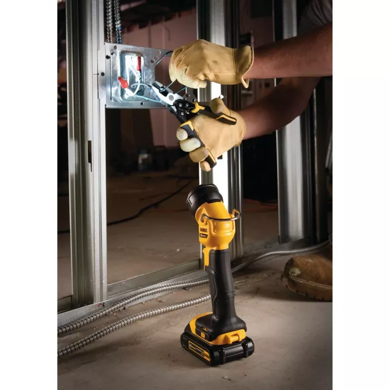 Dewalt 18V XR Li-Ion belaidis LED pasukamas žibintuvėlis - korpusas be baterijos