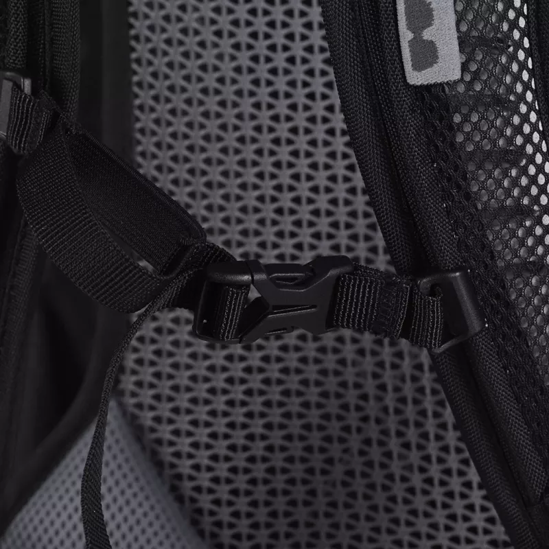 Kuprinė DEUTER AC Life 16 — 16 l, vidinis rėmas, 870 g, juoda