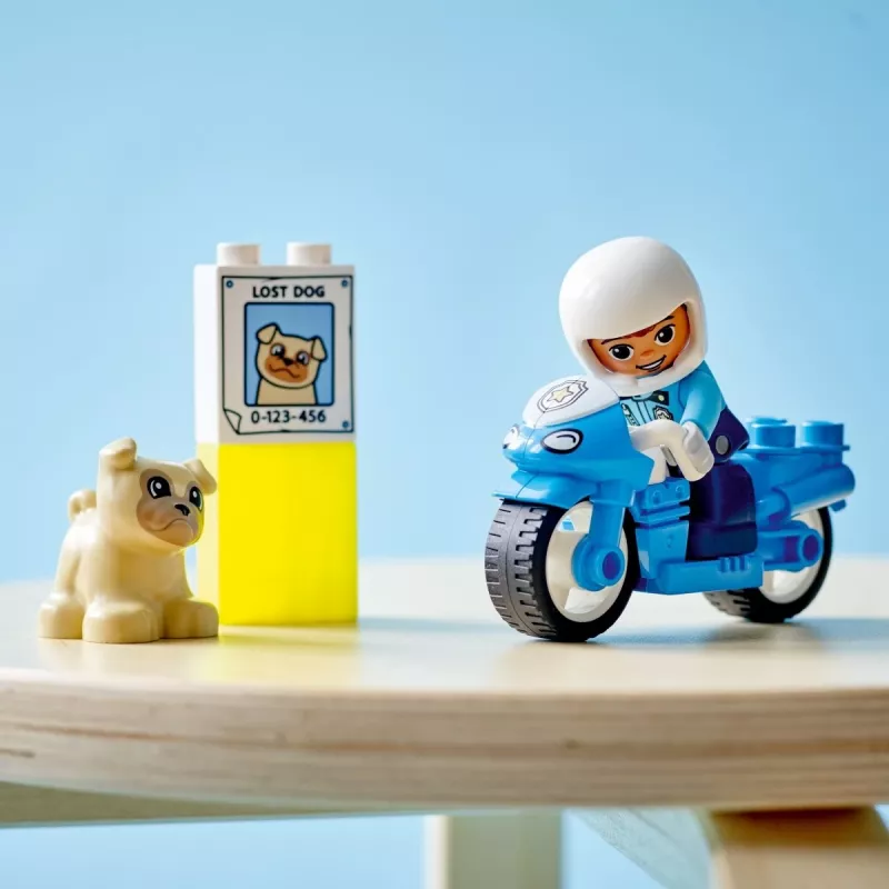 Toy motorcycle playset LEGO Duplo Police 10967 with movable wheels and police figure