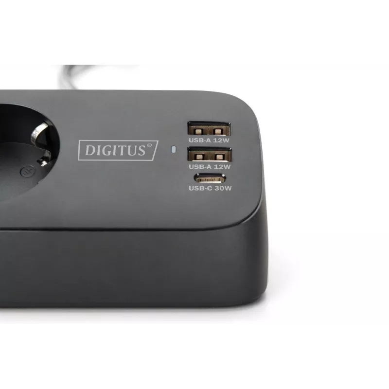 Maitinimo šakotuvas DIGITUS 3 lizdų su 2×USB-A ir 1×USB-C, 3 kintamosios srovės lizdai Tipas E/F, 1,5 m laidas, juodas