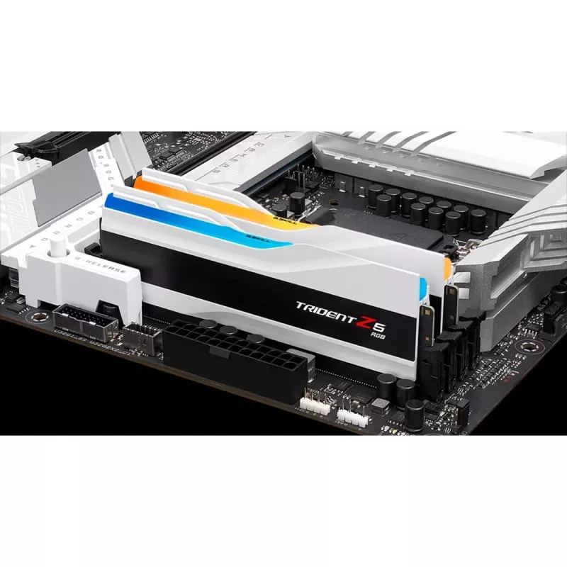G.Skill Trident Z5 RGB - DDR5 - rinkinys - 48 GB: 2 x 24 GB - DIMM 288-PIN - 8200 MHz / PC5-65600 - CL40 - 1.35 V - be buferio - su luste integruota ECC - matinė balta (F5-8200J4052F24GX2-TZ5RW)