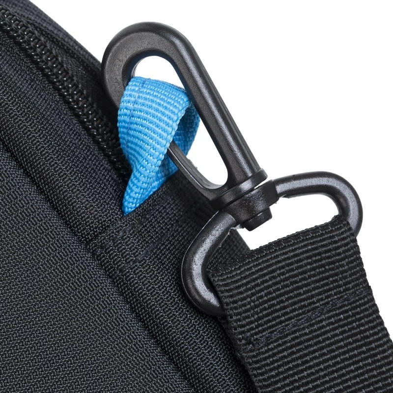 Rivacase 8037 39.6 cm (15.6) Messenger case Juoda