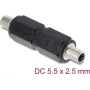 DC statinės jungties adapteris DELOCK 5,5 x 2,5 mm lizdas–lizdas su sriegiu, tiesus, juodas