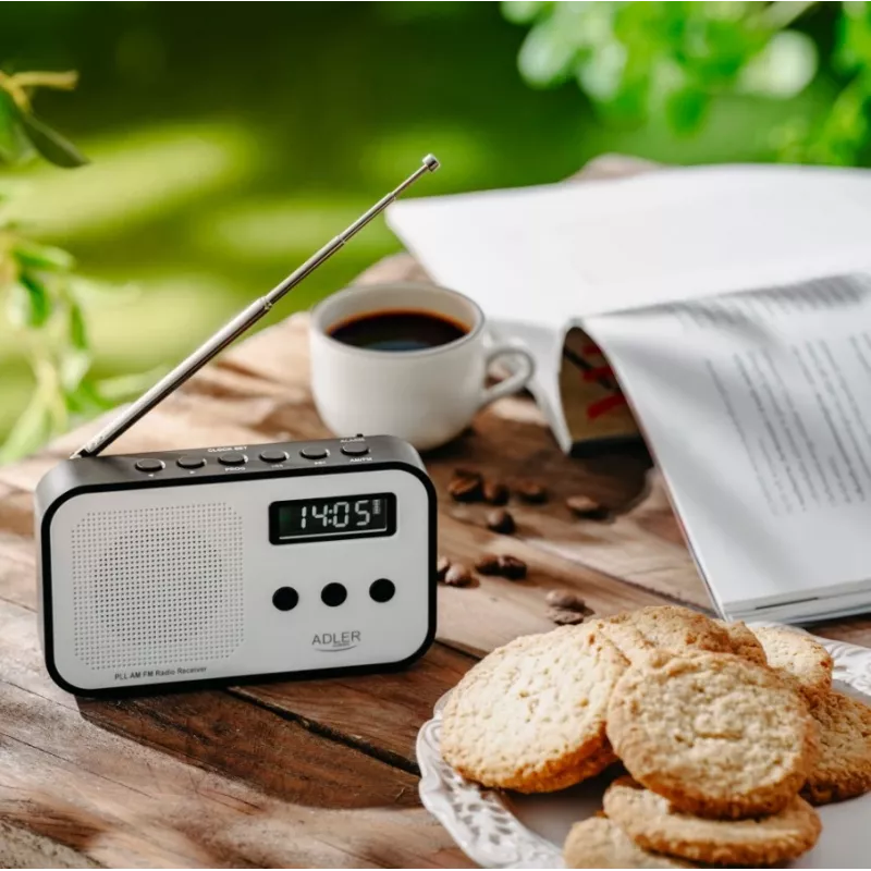 Nešiojamasis skaitmeninis radijas Adler AD 1907 — AM/FM, skaitmeninis imtuvas, žadintuvas, USB-C, 600 mAh baterija, LCD, 20 išsaugotų stočių, teleskopinė antena
