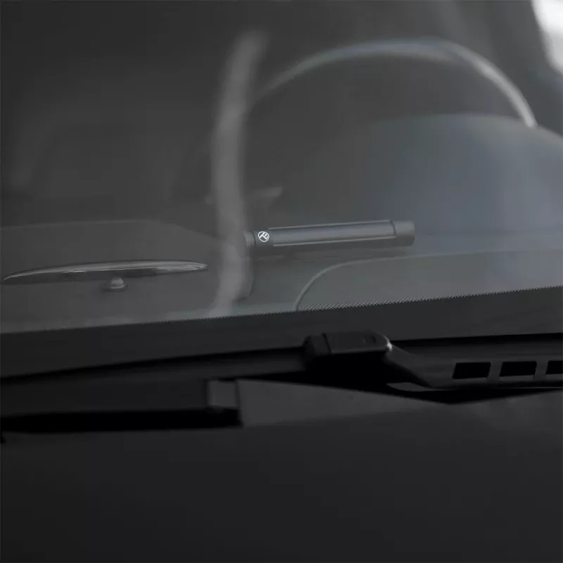 Laikina automobilio stovėjimo kortelė Tellur TLL171251 — metalinė juoda, rodo du telefono numerius
