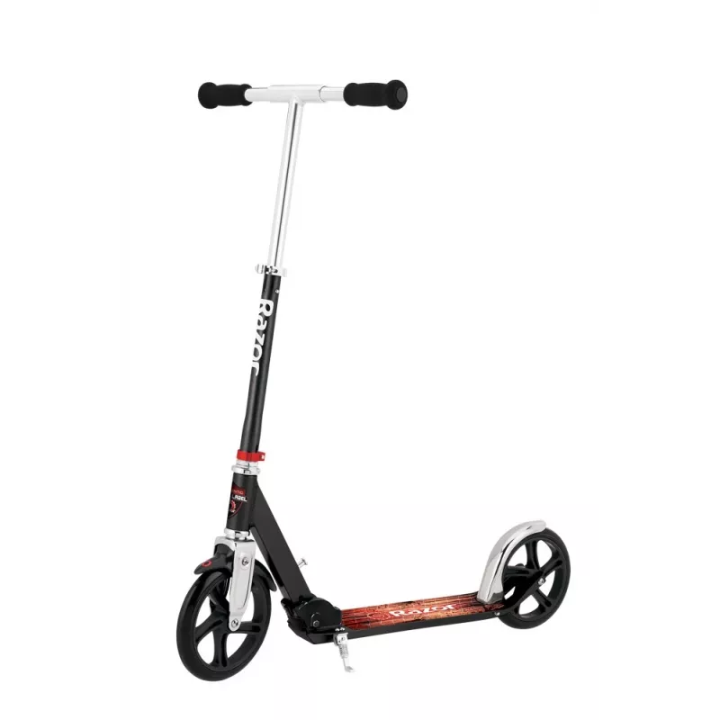 Paspirtukas Razor A5 Lux — aliuminis, 20 cm poliuretano ratai, sulankstomas, reguliuojamo aukščio, maks. apkrova 100 kg, juodas
