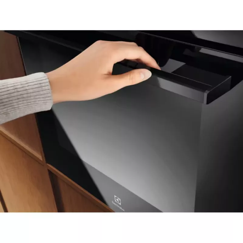Įmontuojama elektrinė orkaitė Electrolux LOF3H10K — energijos klasė A+