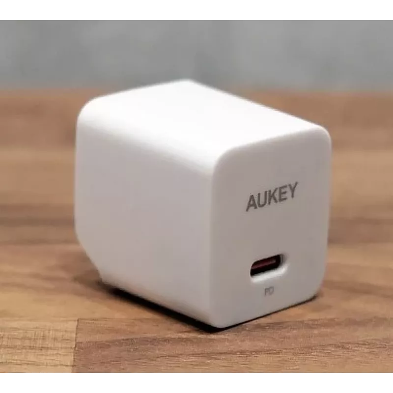 Mini tinklo įkroviklis PA-Y20S baltas 1xUSB-C 20W PD Power Delivery