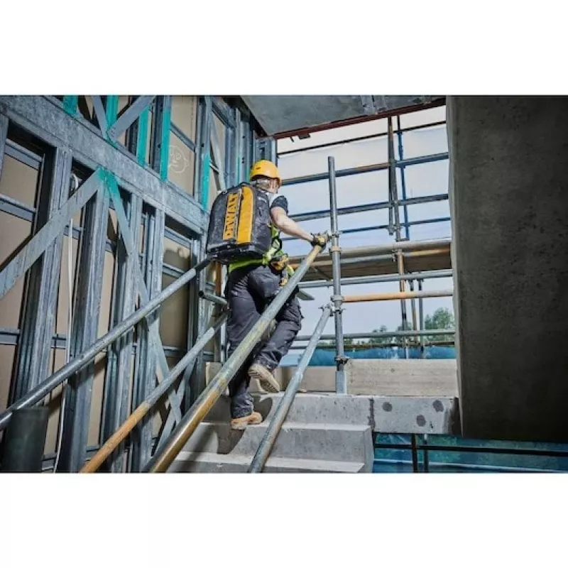 DeWalt įrankių kuprinė DWST81690-1 su keliais skyriais