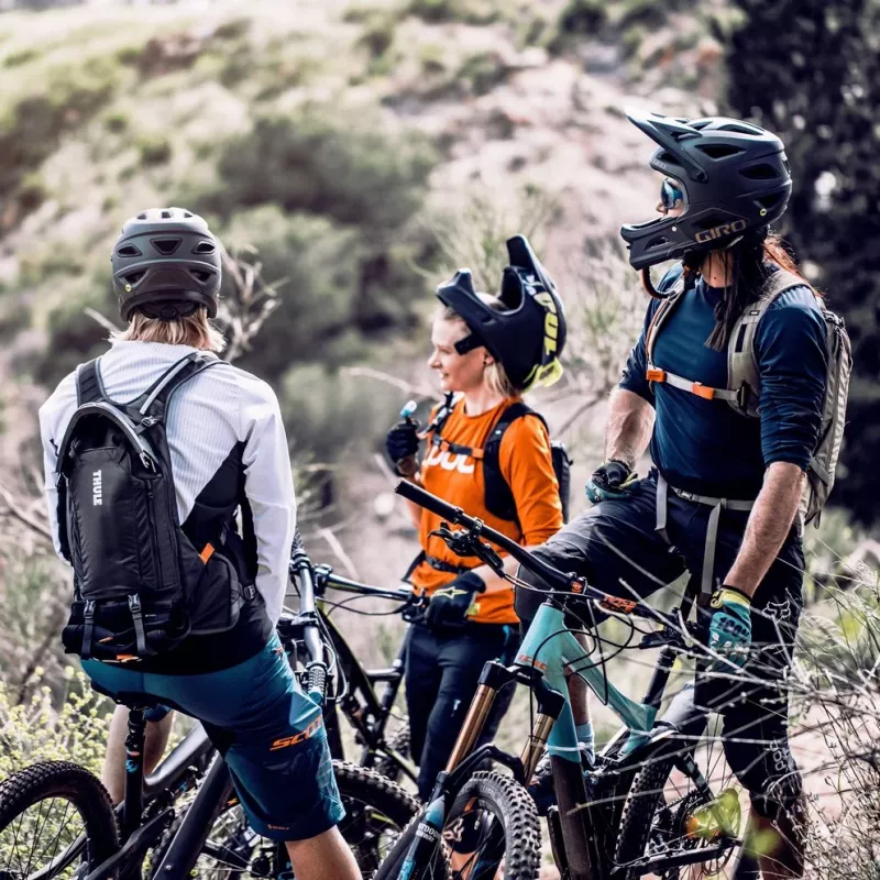 Thule 3799 Rail Pro Hydration Pack 12L Obsidian