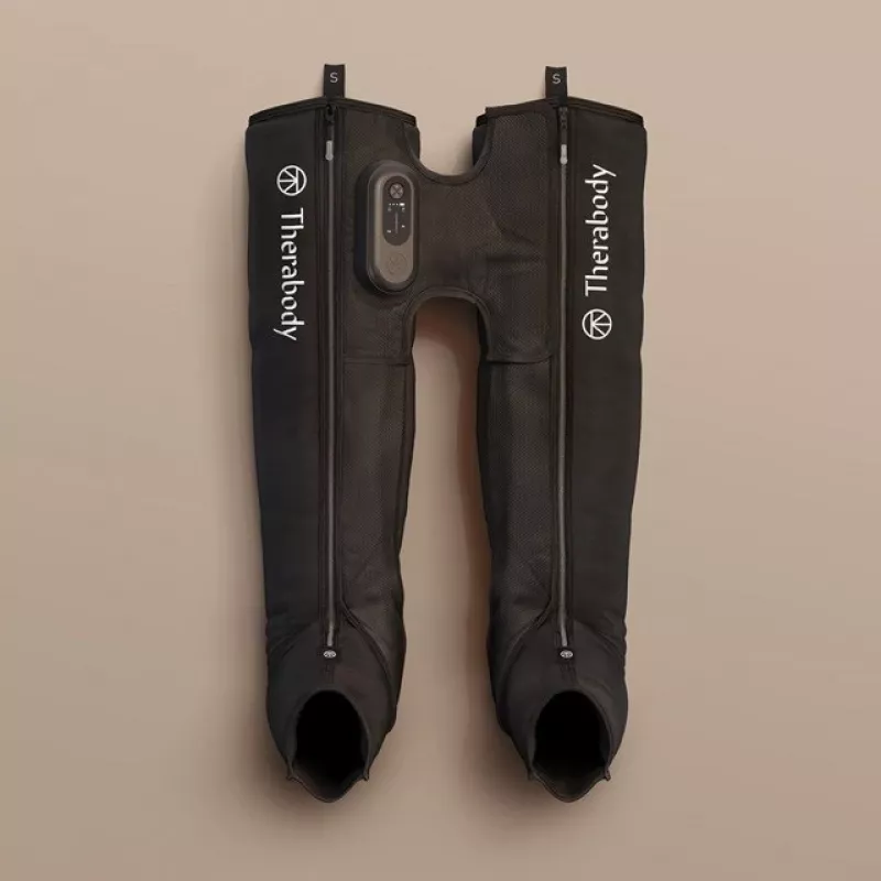 Pneumatiniai atsigavimo batai Therabody RecoveryAir JetBoots Prime S — nuoseklioji suspaudimo sistema, baterija, 180 min veikimo laikas, juodi, 2,51 kg