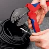 Užspaudimo įrankis Knipex 97 33 03 MultiCrimp, skirtas PV jungtims MC4 ir MC4 EVO2