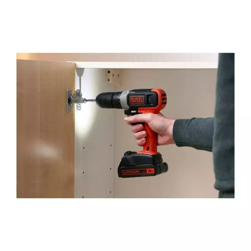 BLACK & DECKER | Belaidis gręžtuvas-suktuvas | BCD001C2-QW | 18 V | 2x1,5 Ah | Ličio