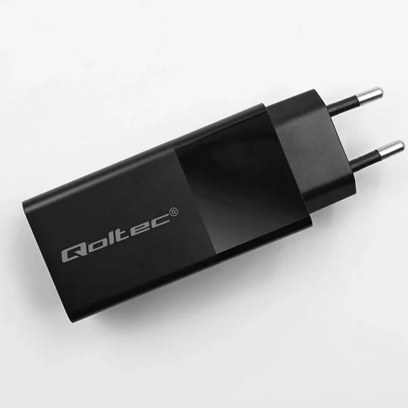 Qoltec 52382 GaN POWER PRO charger | 1xUSB type C | 1xUSB A | 100W | 5-20V | 1.5-5A | PD | Juoda
