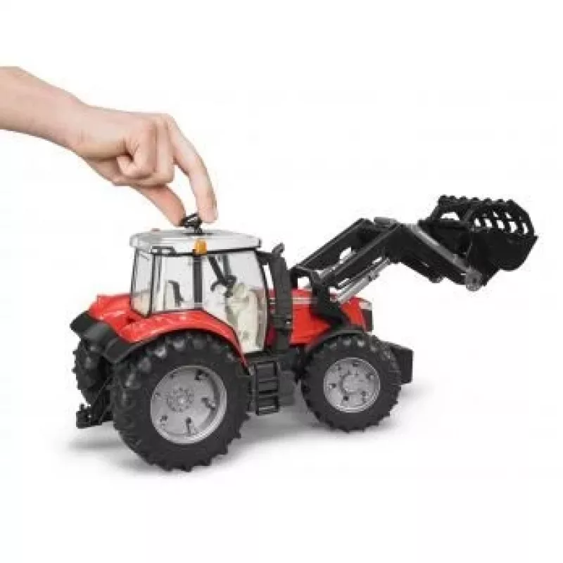 Žaislinis traktorius BRUDER Massey Ferguson 7624 su priekiniu krautuvu, raudonos spalvos, nuo 3 metų amžiaus