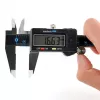 iFixit skaitmeninis slankmatis su mėlynu LCD ekranu