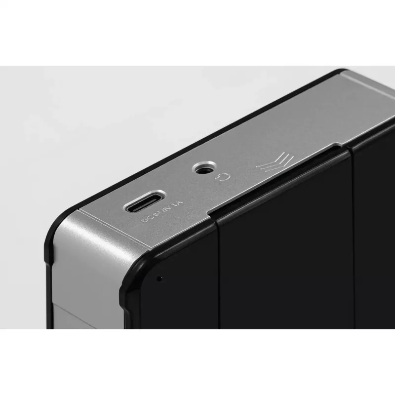 Nešiojamasis radijas TECHNISAT DIGITRADIO 1 A — DAB+/FM, OLED ekranas, USB-C, 3.5 mm ausinės, 1 W, juoda/sidabrinė