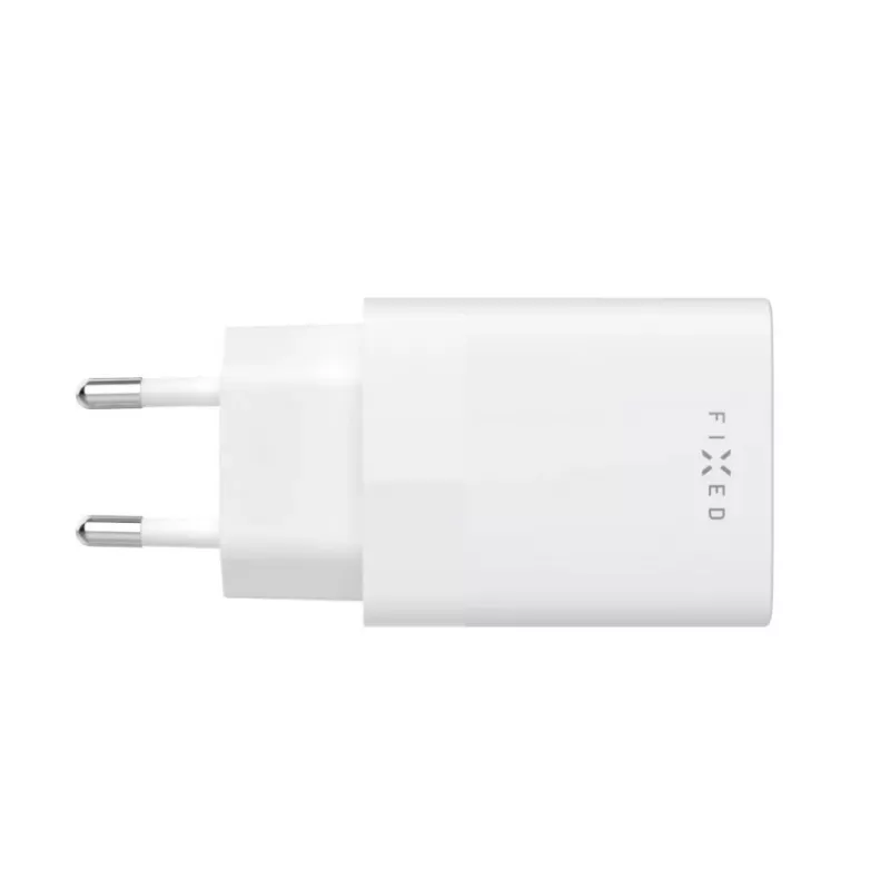 USB-C kelioninis įkroviklis FIXED FIXC30N-C-WH — 30W kompaktiškas USB-C maitinimo adapteris, vieno prievado greitas įkrovimas