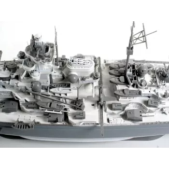 Plastikinis laivo modelis REVELL Tirpitz mastelis 1:350