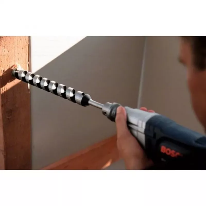 Laidinis gręžtuvas Bosch 0 601 049 603 — 550 aps./min., 550 W įėjimo galia, 285 W išėjimo galia, 4 cm mediena, 1,3 cm plienas, 2,1 kg