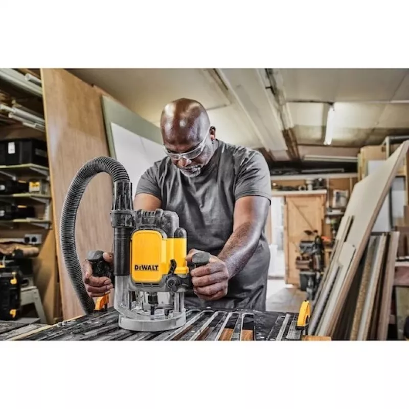 Dewalt Frezavimo staklės 2300W DWE625