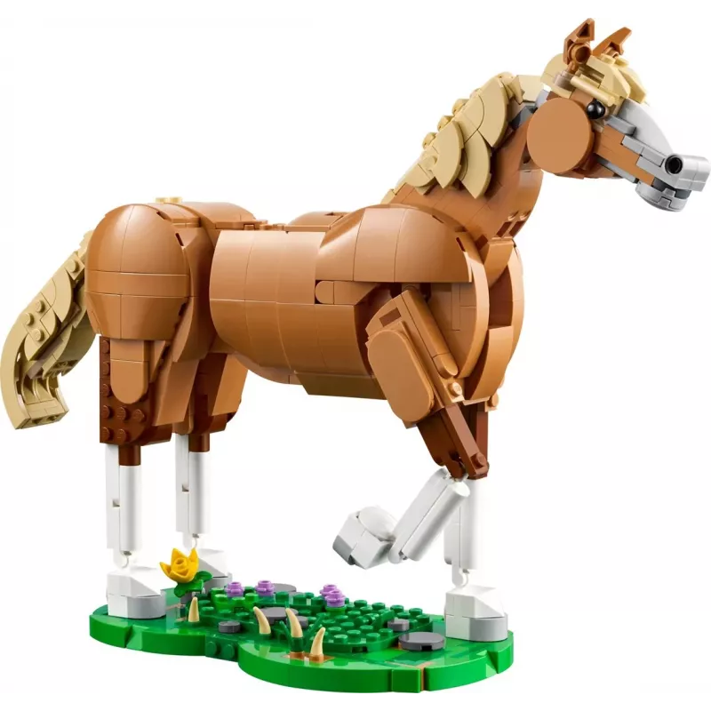 Konstrukcinis žaislas LEGO Creator 3-in-1 Didingasis žirgas 31166 — 685 dalys, amžius 9+, modelio dydis 80×240×230 mm