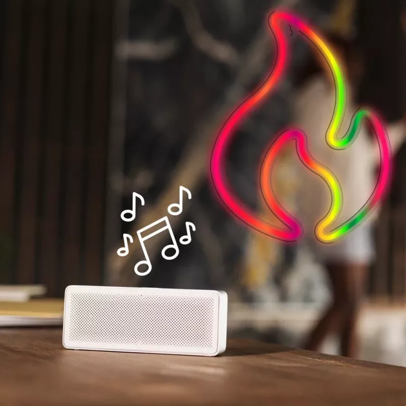 Dekoratyvinė neoninė šviesa MANTA SNL58RGB — RGB spalvą keičianti LED juostelė, modelis SNL58RGB