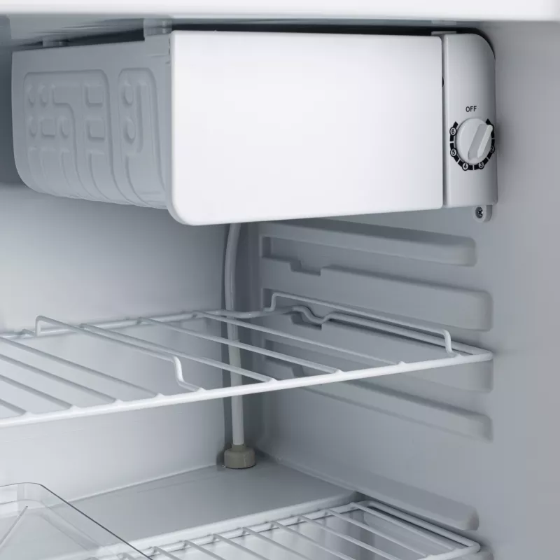 Adler šaldytuvas | AD 8097 | Energijos efektyvumo klasė E | Laisvai pastatomas | Spintelė | Aukštis 63,2 cm | Šaldytuvo naudingoji talpa 58 l | 39 dB | Juodas