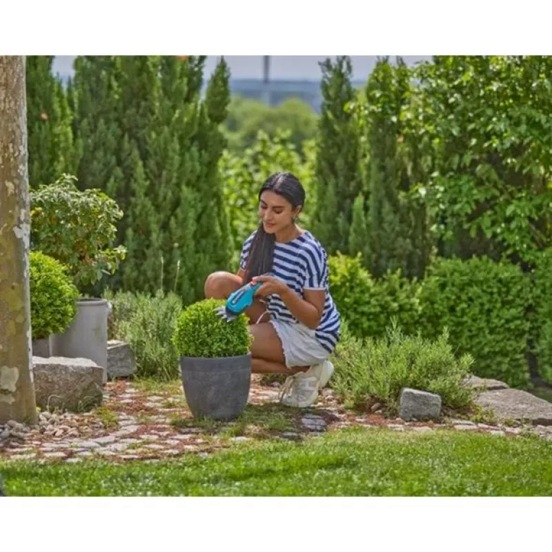 Belaidės žolės žirklės GARDENA ClassicCut Li 3,6V ličio jonų 2,5Ah baterija