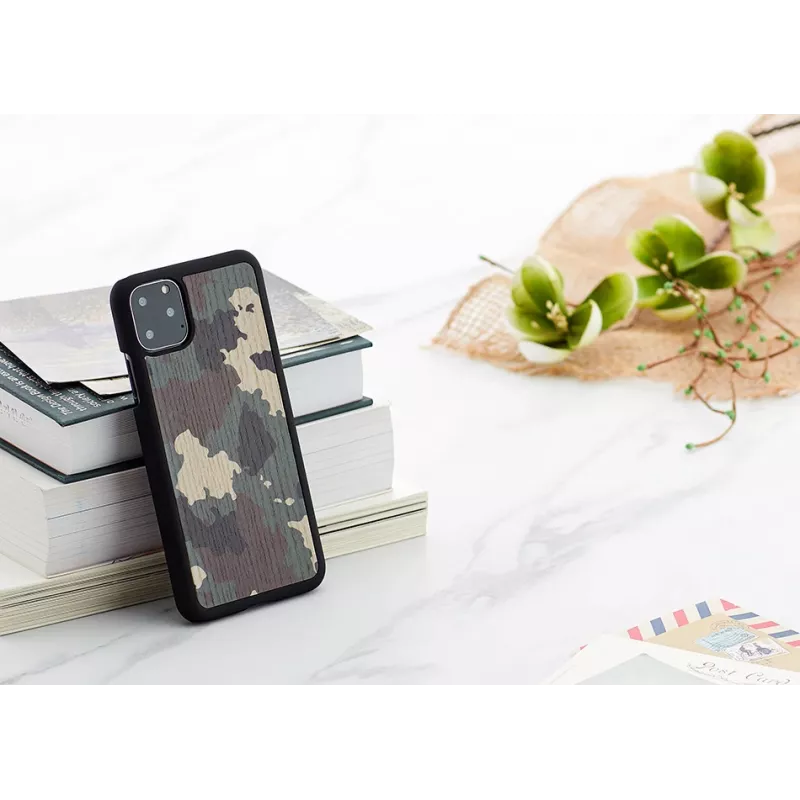 Išmaniojo telefono dėklas man and wood, skirtas „iPhone 11 Pro Max“ — kamufliažinė juoda
