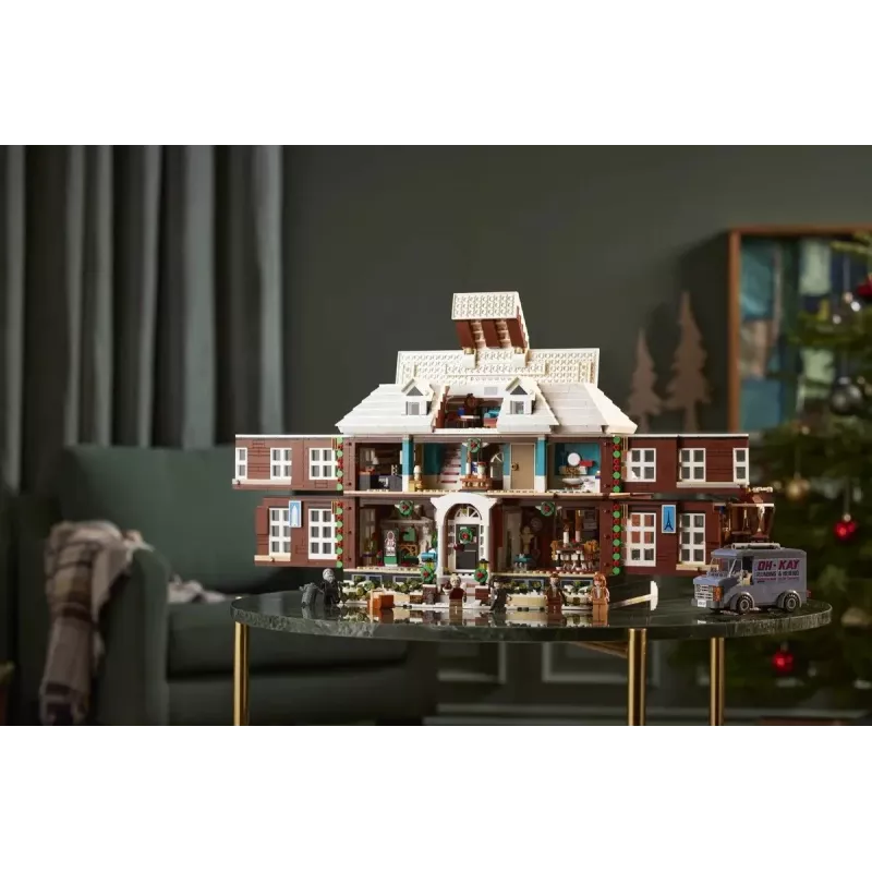 LEGO Ideas 21330 Vienas namuose